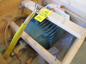 MOTOR, ELECTRIC TYPE, 40 HORSEPOWER, 460VAC 3 PHASE 60HZ ELEC RATING, 1765 RPM, 320TCZ FRAME, 50 AMPS, TENV ENCLOSURE, CONTINUOUS DUTY, 1.0 SERVICE FACTOR, 1-5/8" DIA SHAFT. THD SHAFT, C FACE MOUNT INSULATION CLASS 'H' TYPE 'RH',50C MAX AMBIENT TEMP. NEMA DESIGN 'A',NEMA LOCKED ROTOR CODE 'J',C-FACE MOUNTING, PART # 00600288-0128R2 (W-44) LOADING & HANDLING FEE $15-